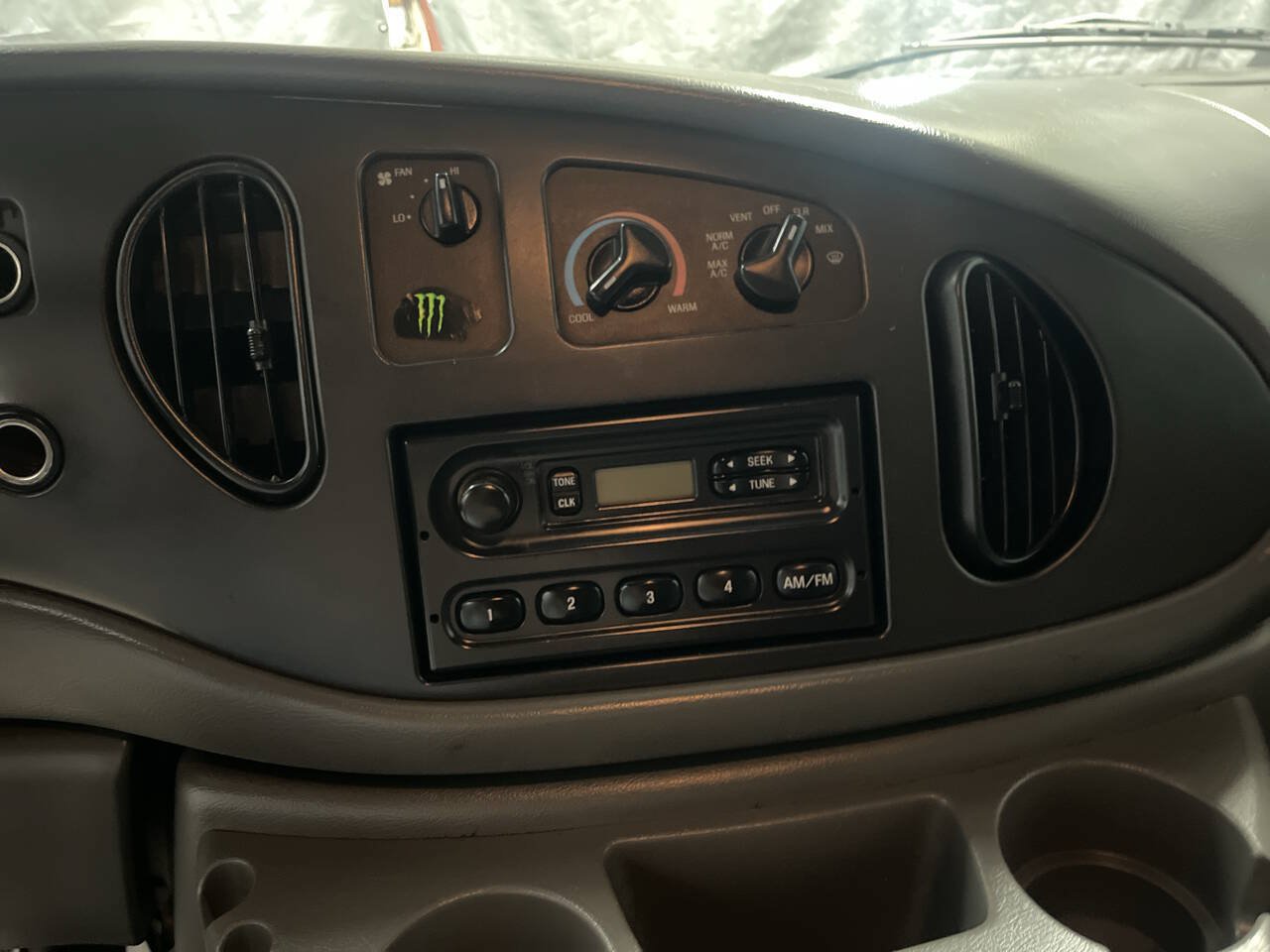 Used 2005 Ford E-150 and Econoline 150 RWD image 19