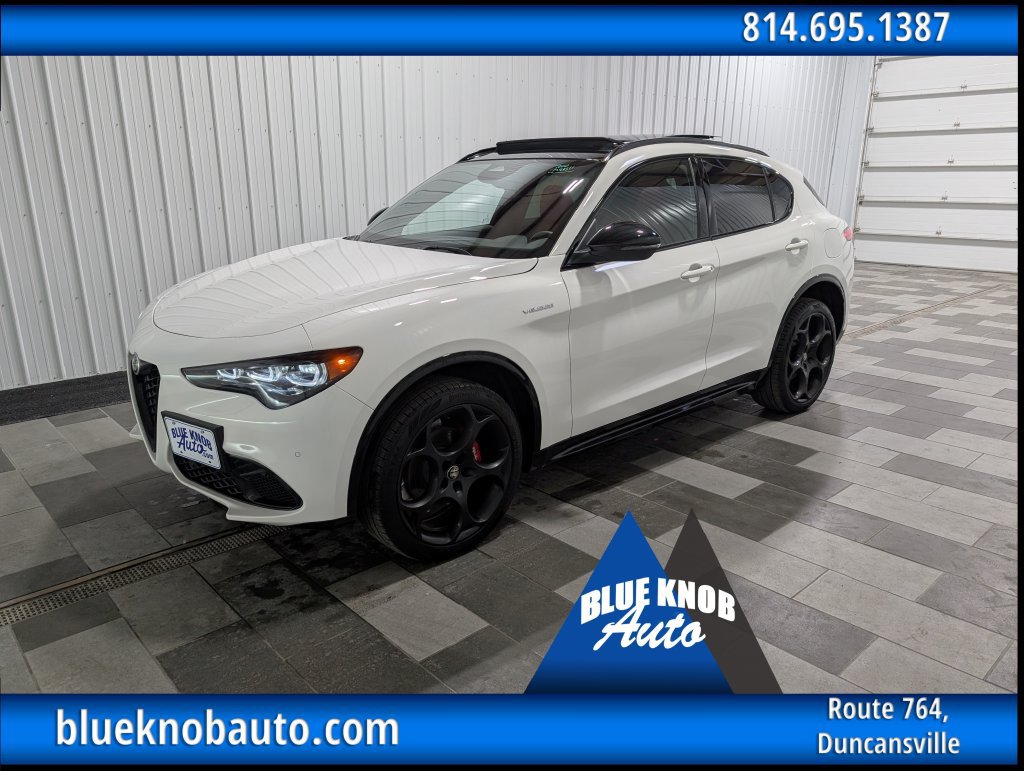 Used 2025 Alfa Romeo Stelvio Sprint w/ Veloce Package
