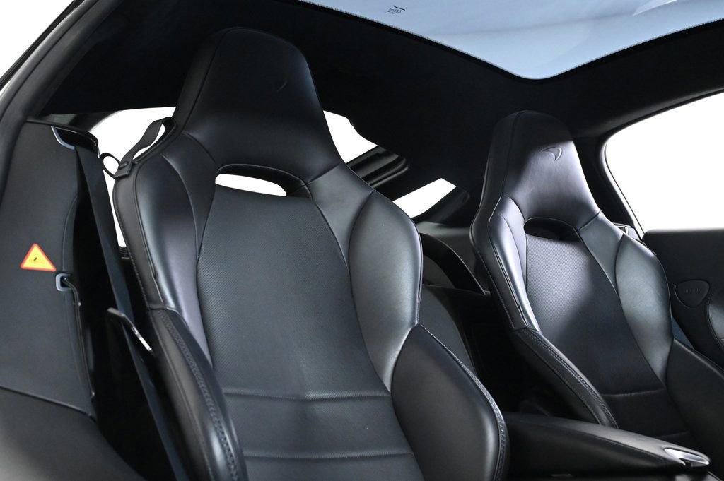 Used 2023 McLaren GT image 17