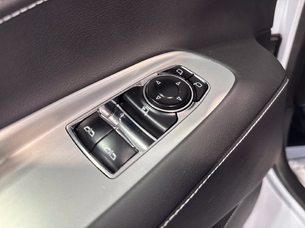 Used 2020 Chevrolet Corvette Stingray Preferred Cpe w/ 2LT Preferred Equipment Group RWD image 30