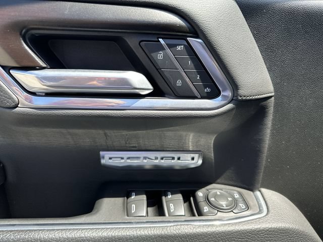 Certified 2025 GMC Sierra 1500 Denali w/ Technology Package AWD/4WD image 16