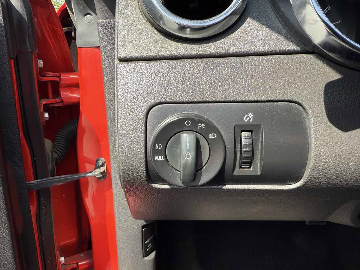 Used 2005 Ford Mustang GT image 33