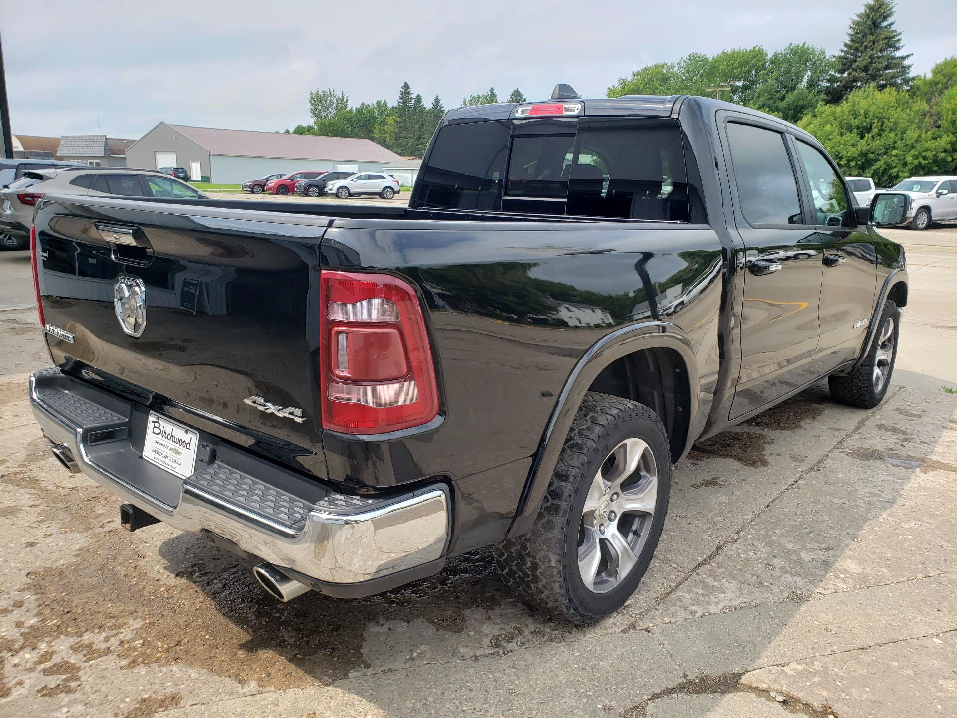 Used 2020 RAM 1500 Laramie AWD/4WD image 5