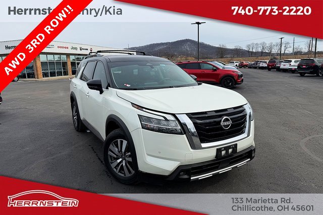 Used 2023 Nissan Pathfinder SL