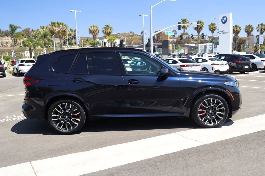 New 2026 BMW X5 xDrive50e image 3