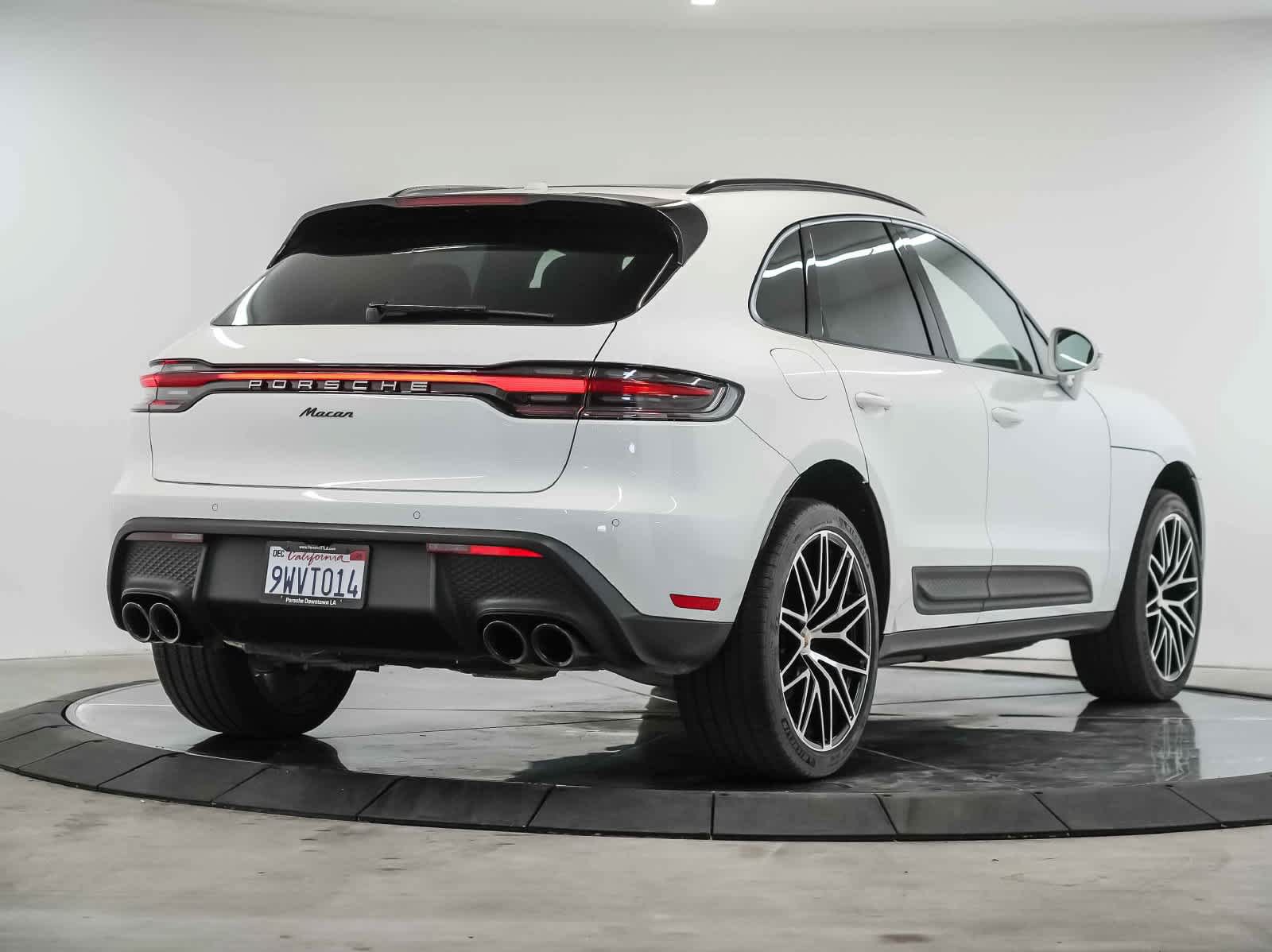 Certified 2026 Porsche Macan AWD/4WD image 7