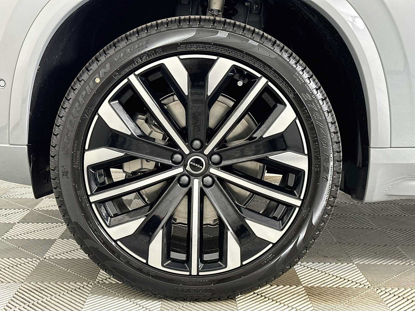 New 2027 Volvo XC90 B6 Plus AWD/4WD image 30