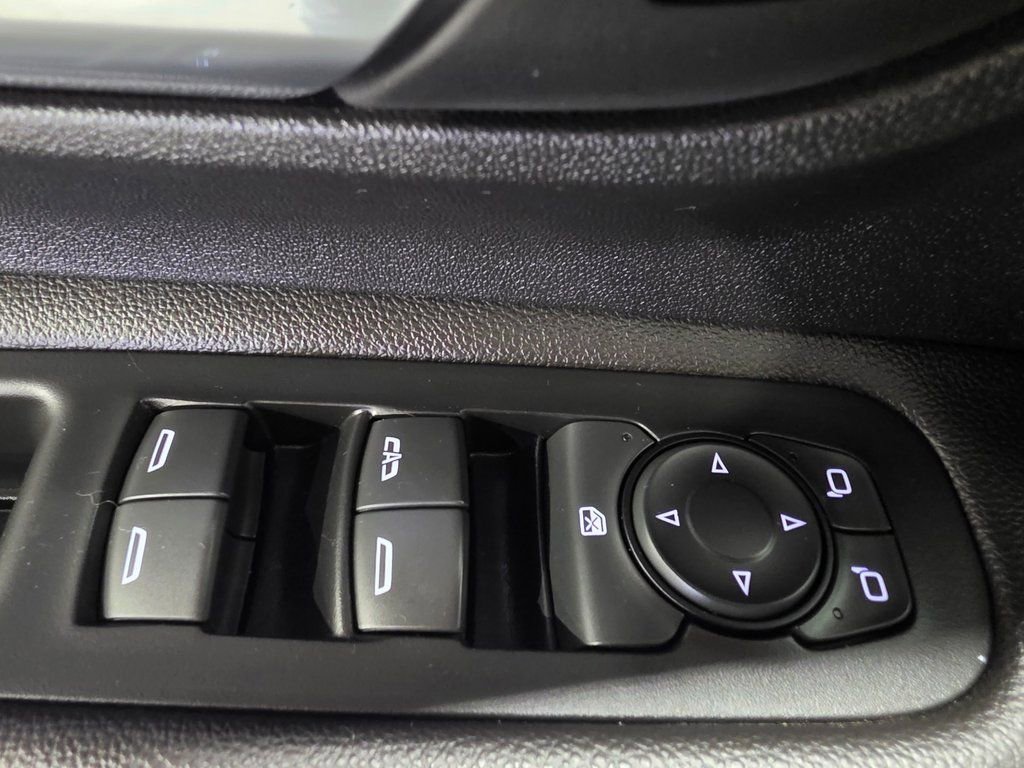 Used 2021 GMC Terrain SLE FWD image 18