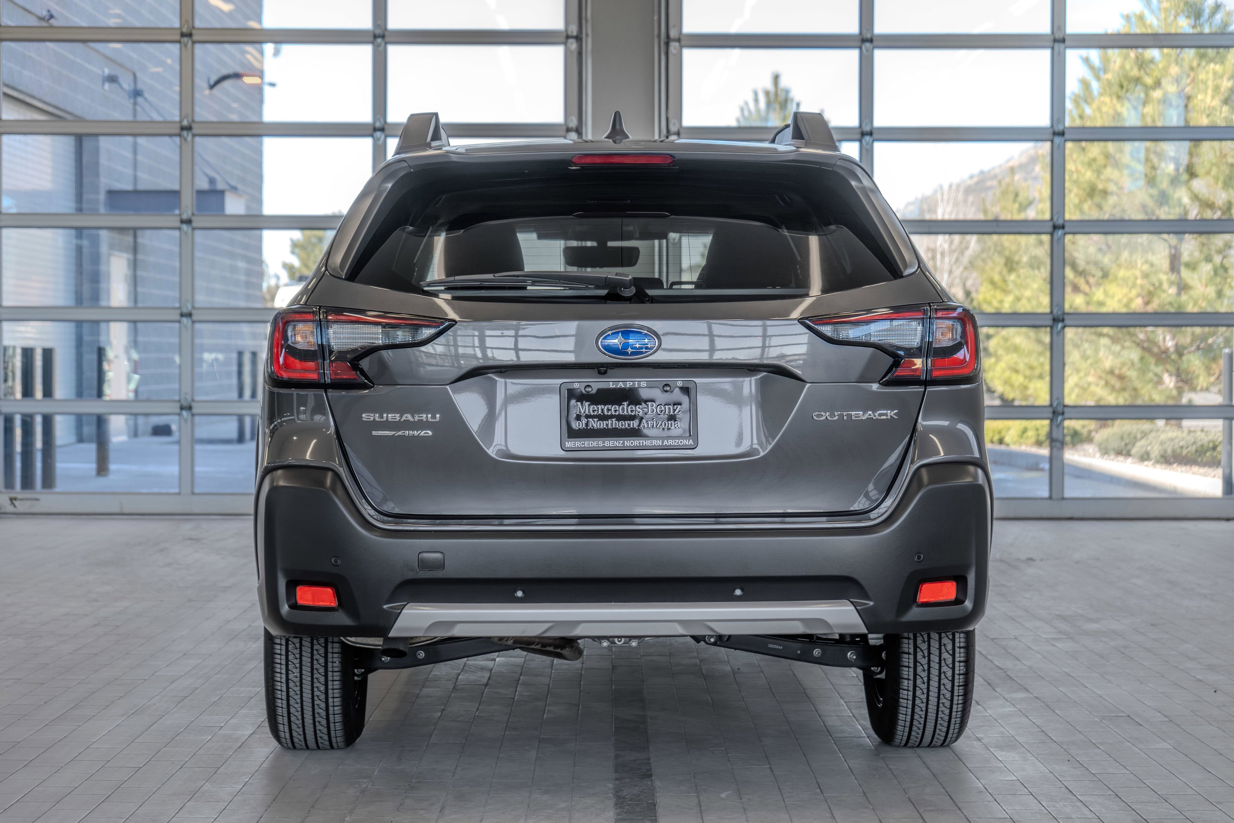 Used 2025 Subaru Outback Limited image 14