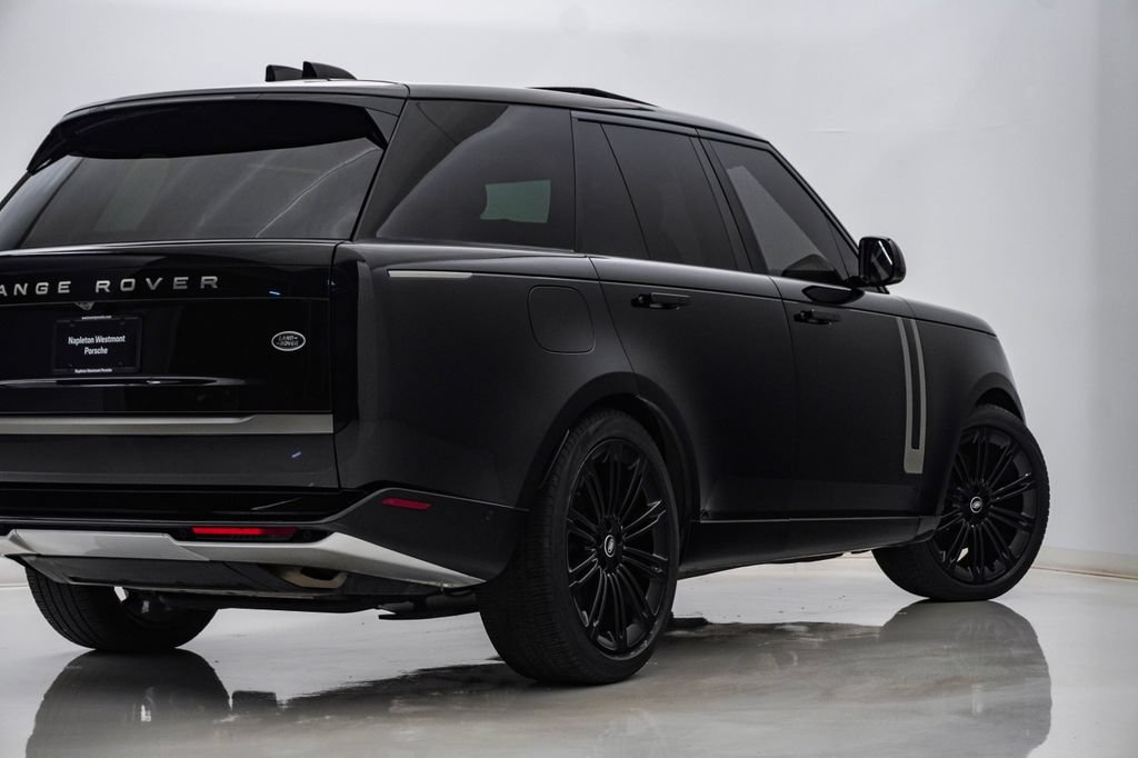 Used 2023 Land Rover Range Rover SE AWD/4WD image 10