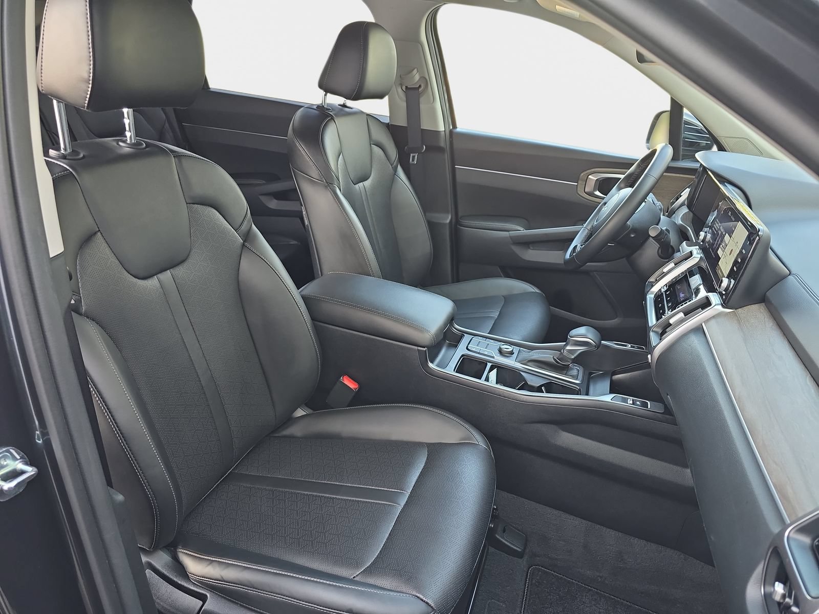 Used 2023 Kia Sorento S w/ Panoramic Sunroof Package AWD/4WD image 12