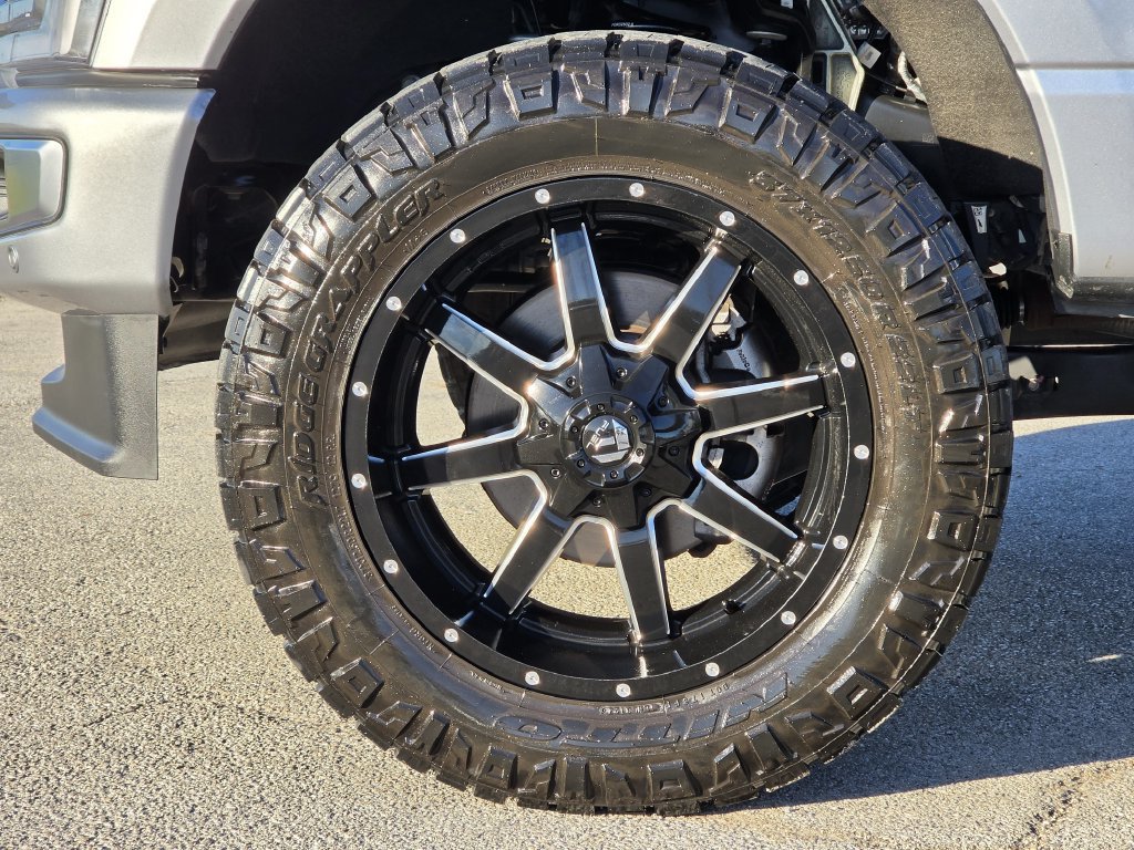 Used 2024 Ford F250 Platinum w/ FX4 Off-Road Package AWD/4WD image 12