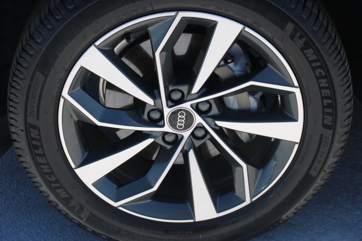 Used 2022 Audi Q5 2.0T Premium AWD/4WD image 9