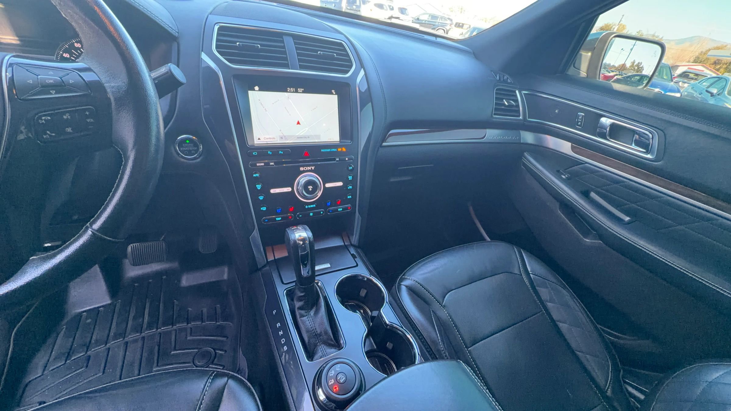 Used 2017 Ford Explorer Platinum image 15