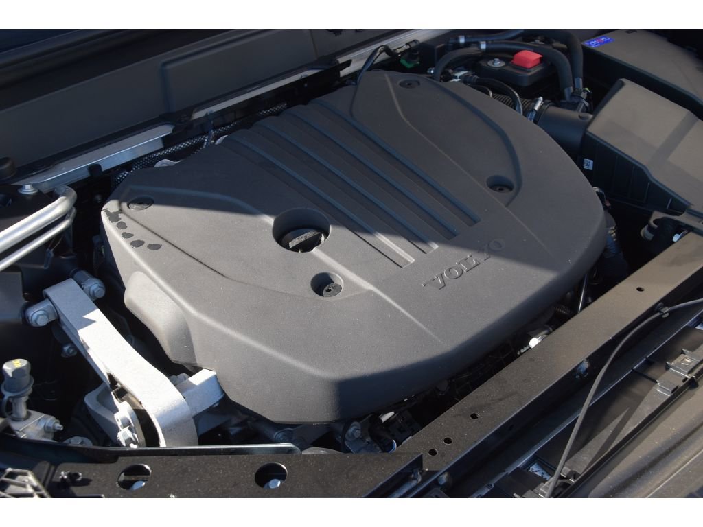 New 2026 Volvo XC60 B5 Plus w/ Protection Package Premier image 26