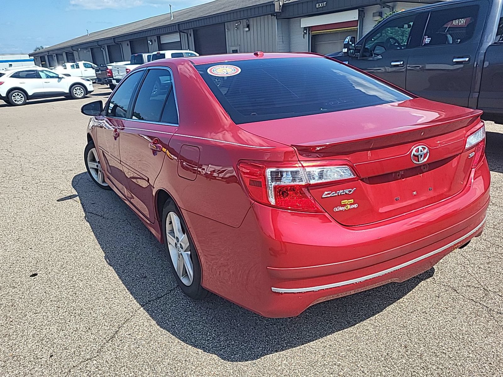 Used 2013 Toyota Camry SE FWD image 6