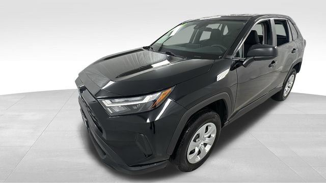 Used 2024 Toyota RAV4 LE image 7