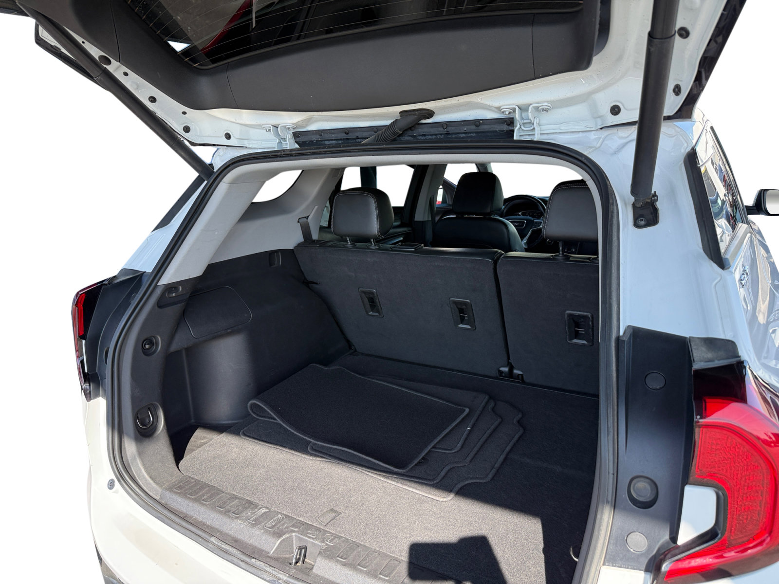 Used 2023 GMC Terrain SLT image 12