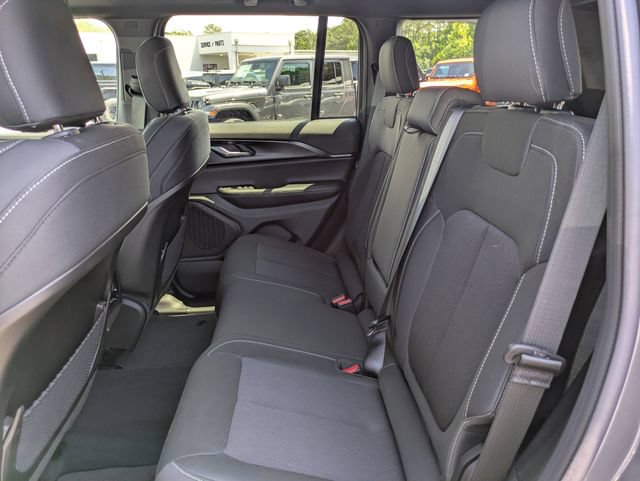 New 2026 Jeep Grand Cherokee Laredo X AWD/4WD image 14