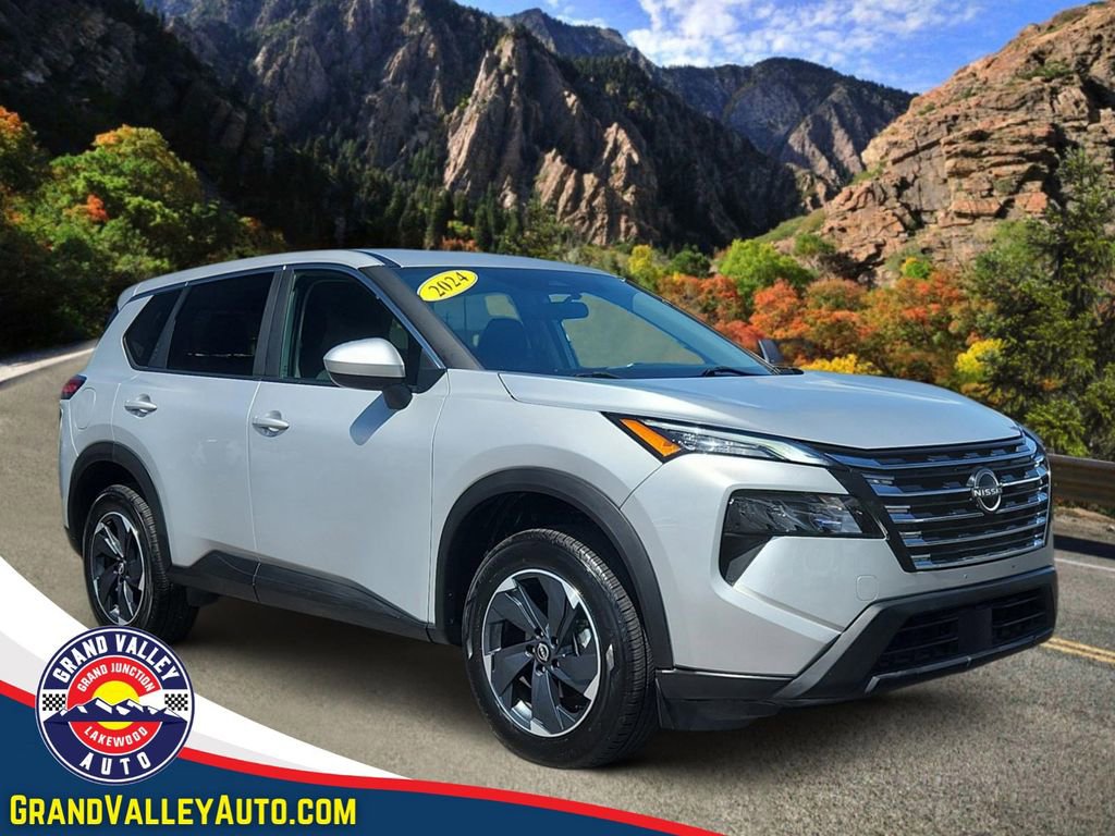 Used 2024 Nissan Rogue SV AWD/4WD image 1