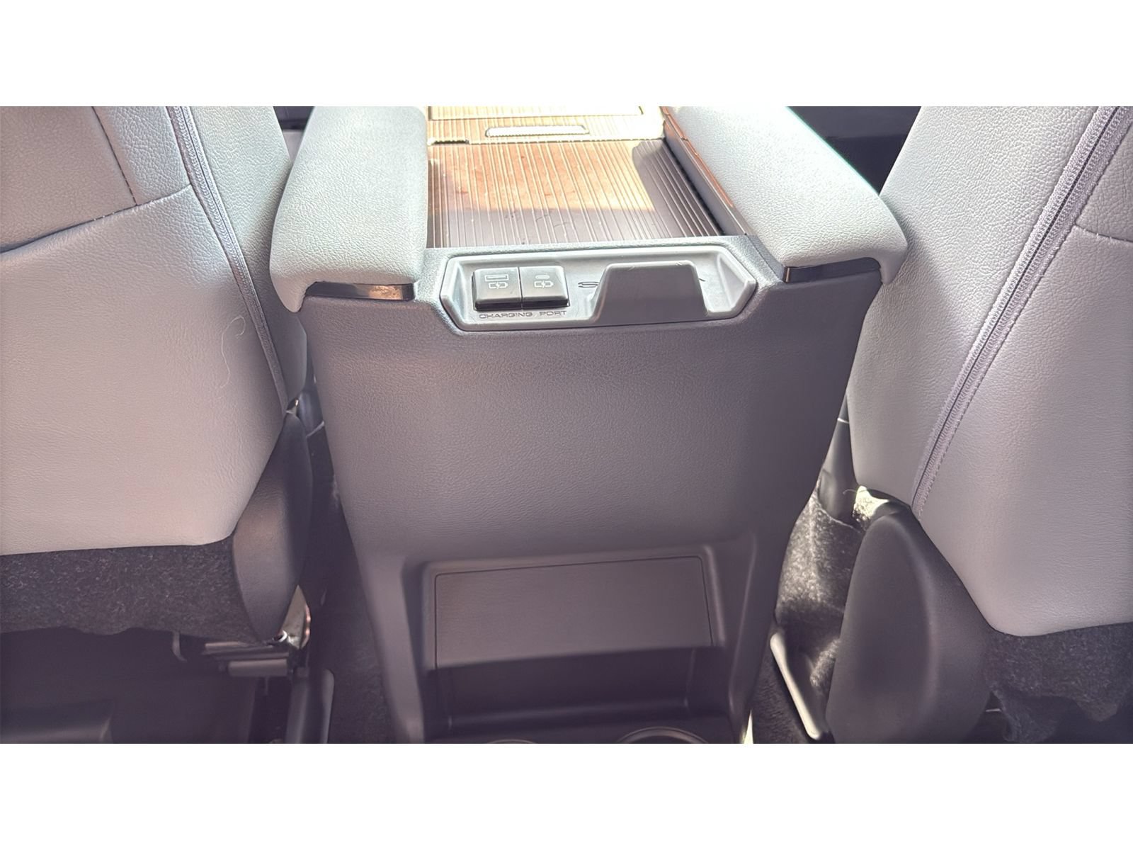 Certified 2024 Toyota Sienna XLE FWD image 37