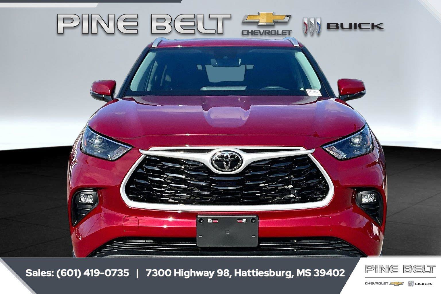 Used 2026 Toyota Highlander XLE AWD/4WD image 3