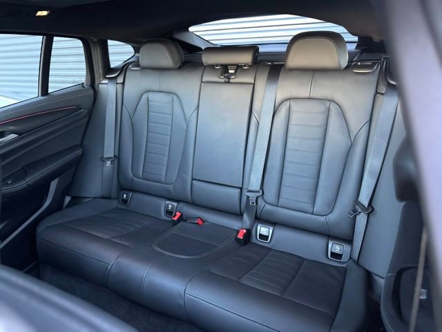 Used 2023 BMW X4 M40i image 32