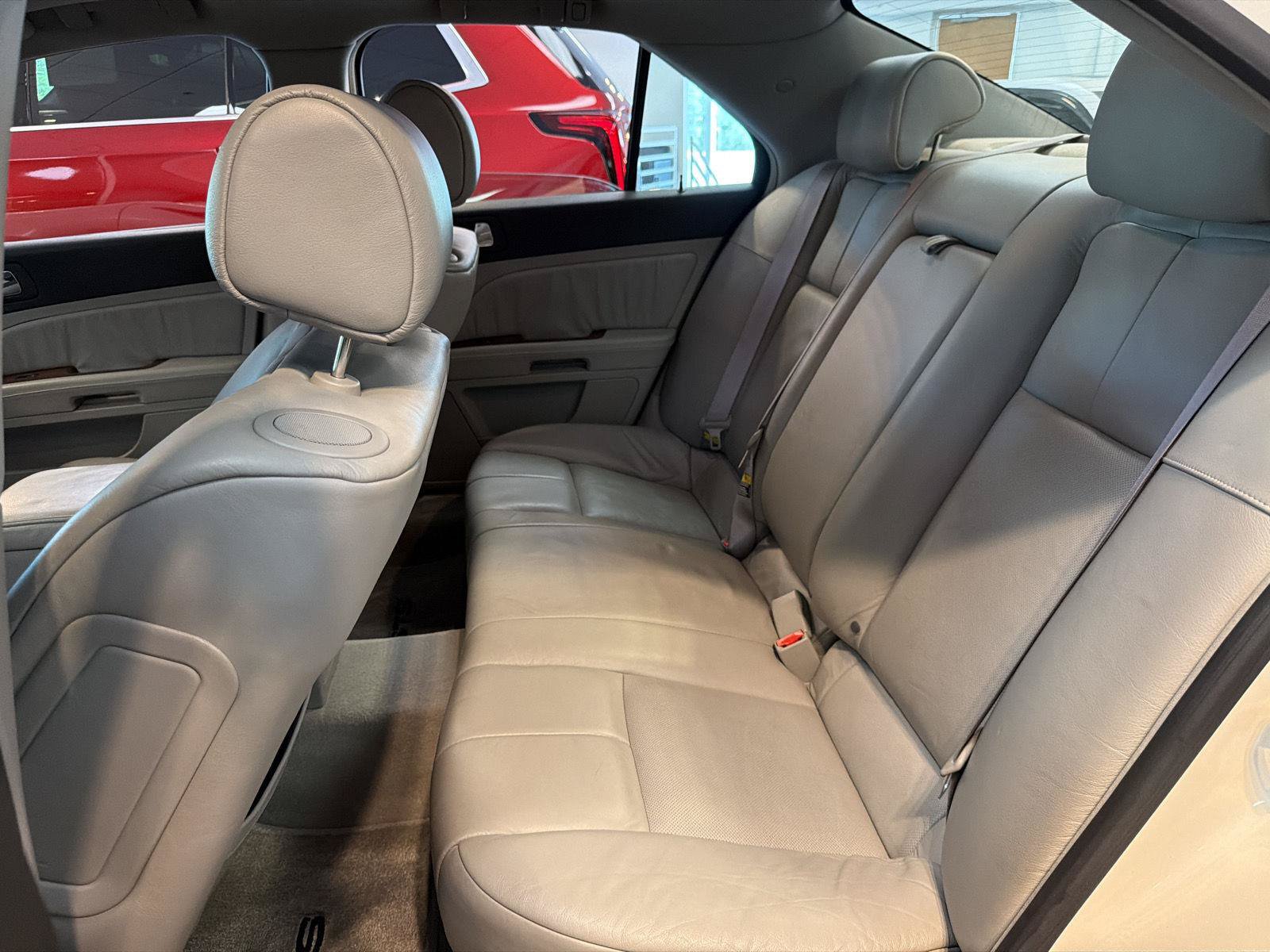 Used 2005 Cadillac STS V8 w/ Preferred Equipment Group AWD/4WD image 37