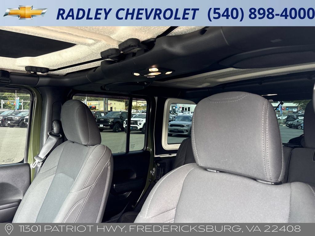 Used 2021 Jeep Wrangler Unlimited Sport AWD/4WD image 3