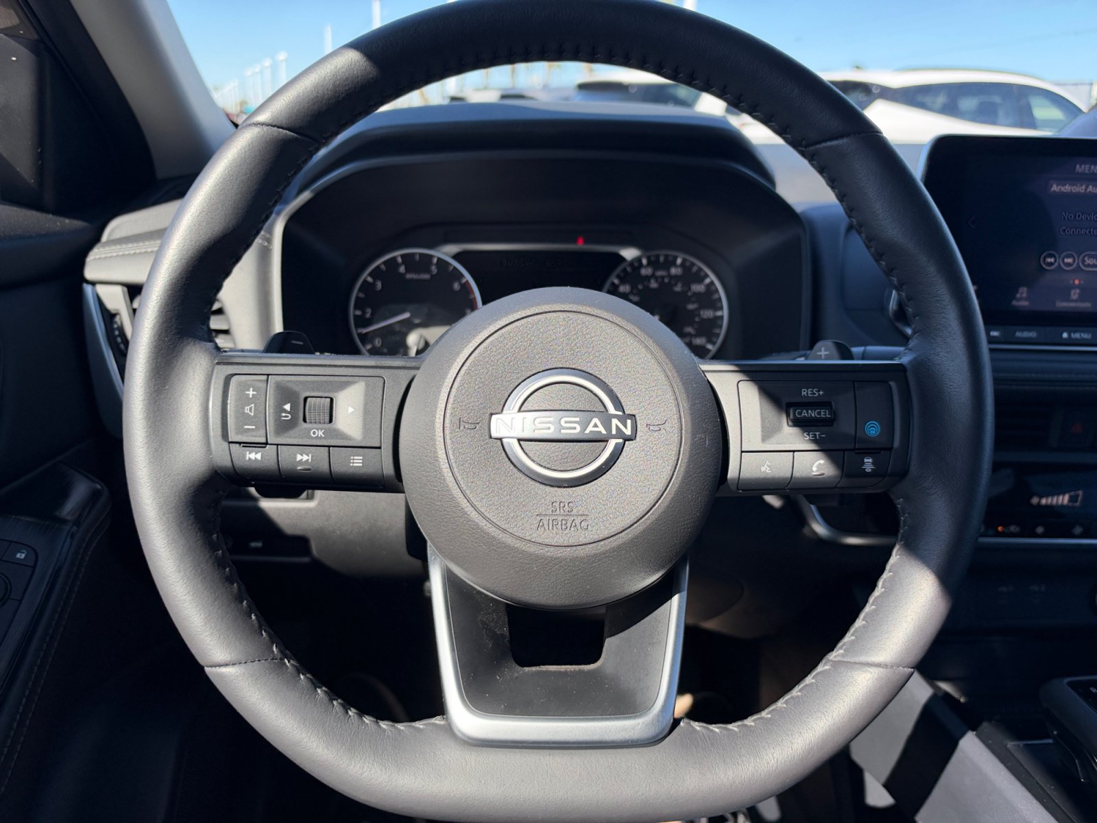 Used 2024 Nissan Rogue SV w/ SV Premium Package AWD/4WD image 9