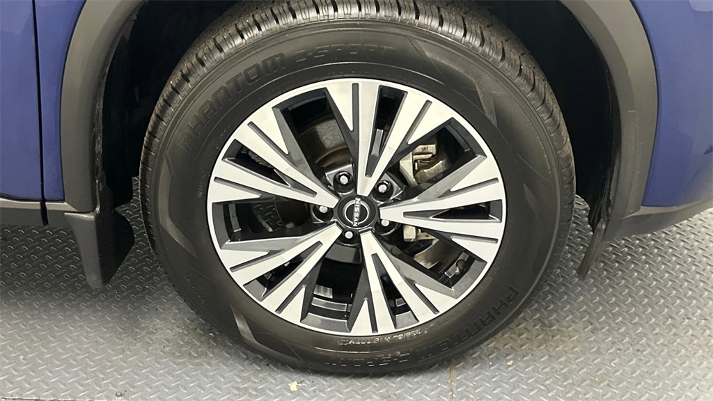 Certified 2023 Nissan Rogue SV w/ SV Premium Package image 18