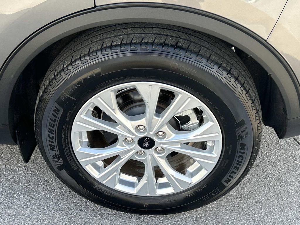 Used 2024 Ford Escape Active w/ Cold Weather Package image 15