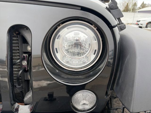 Used 2017 Jeep Wrangler Unlimited Willys image 17