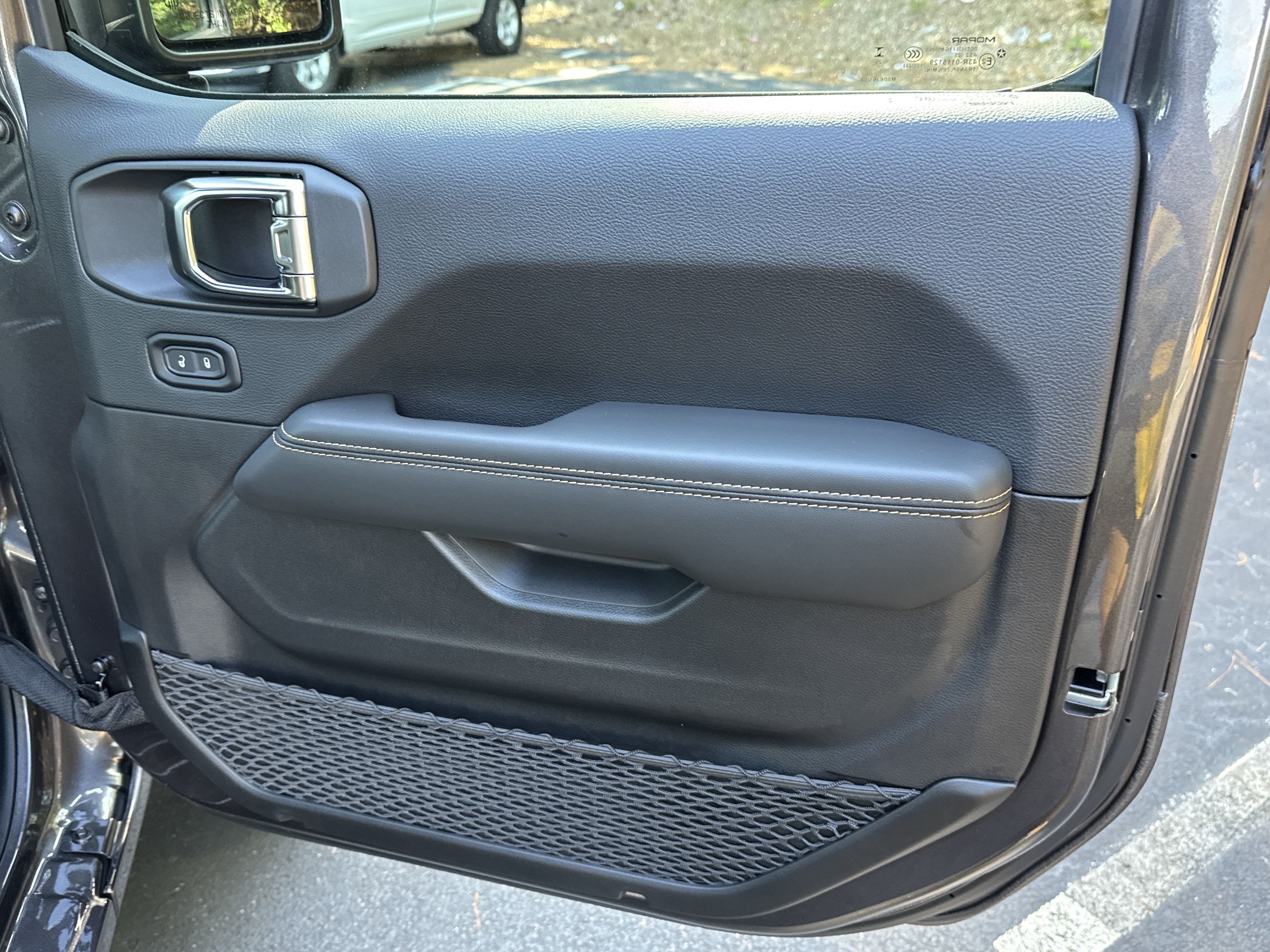 New 2025 Jeep Wrangler Unlimited Sahara AWD/4WD image 19
