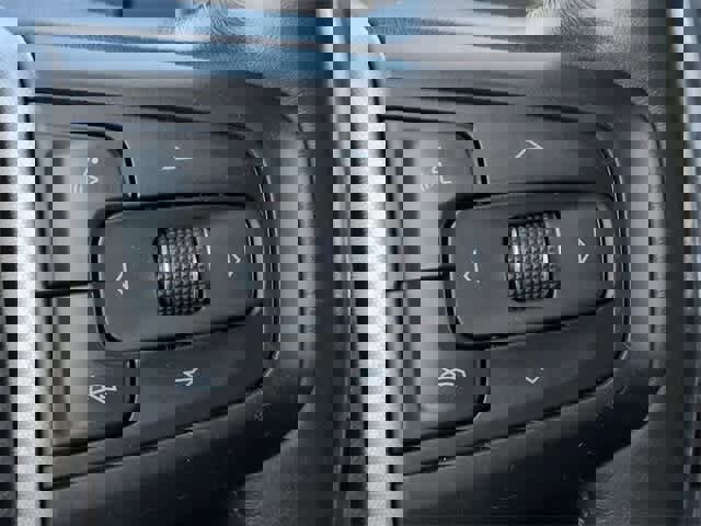 Used 2021 GMC Yukon SLT w/ SLT Luxury Package image 27