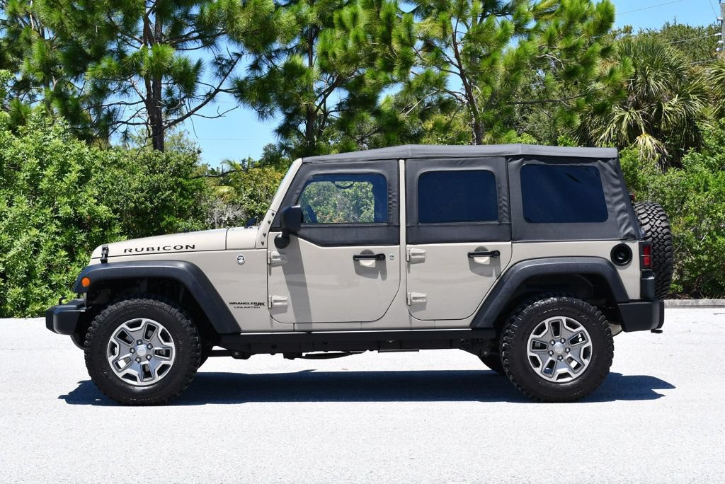 Used 2018 Jeep Wrangler Unlimited Rubicon w/ Connectivity Group AWD/4WD image 25