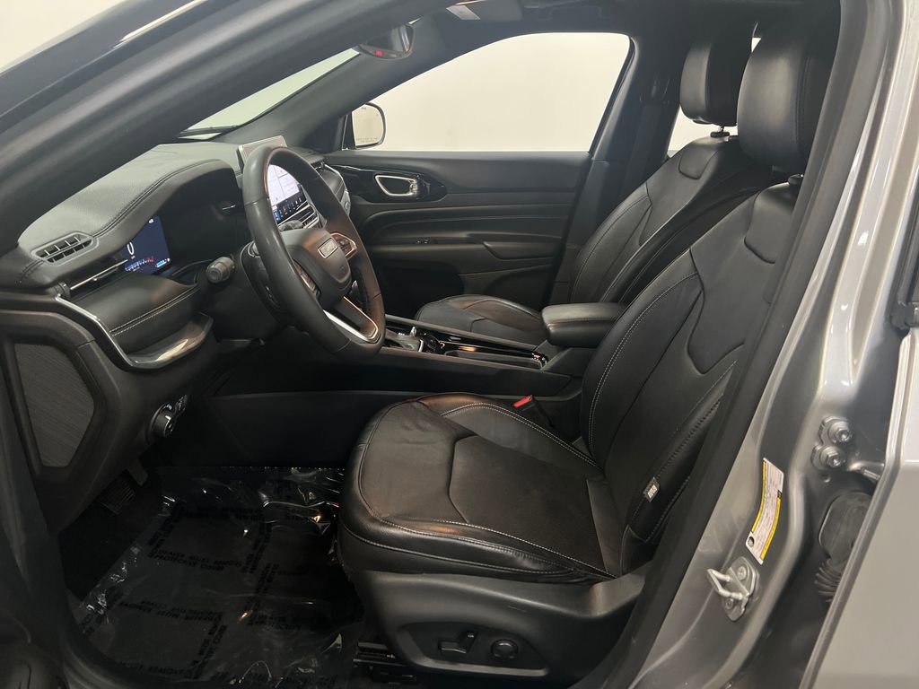 Used 2023 Jeep Compass High Altitude AWD/4WD image 12