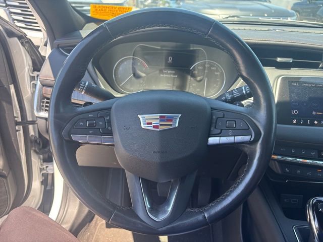 Used 2022 Cadillac XT4 Premium Luxury w/ Enhanced Visibility Package AWD/4WD image 8