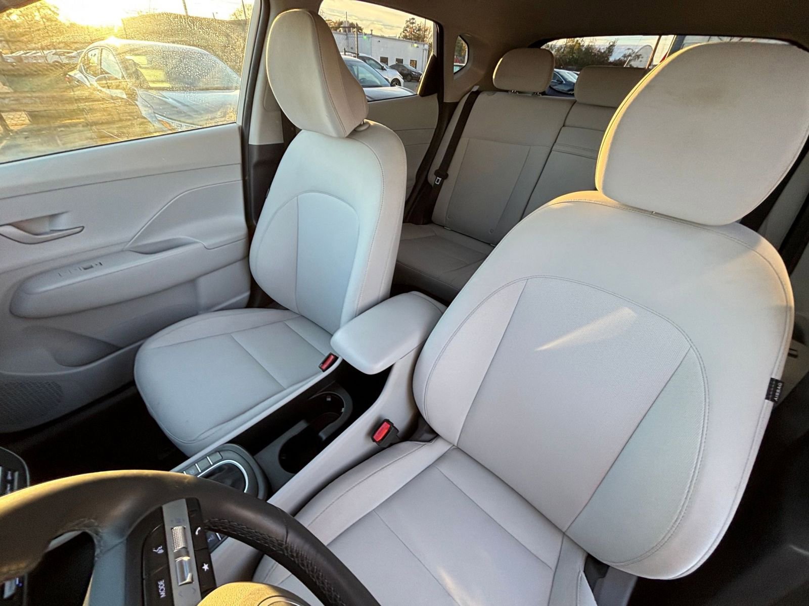 Used 2025 Hyundai Kona SEL image 36