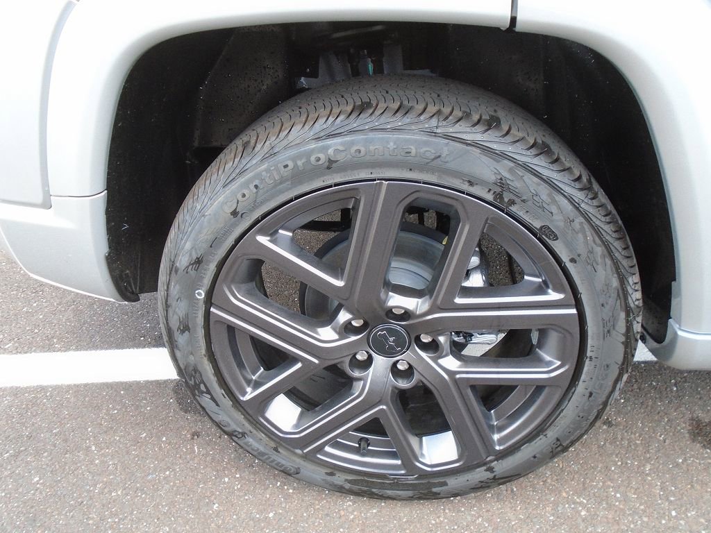 New 2025 Jeep Compass Limited w/ High Altitude Package image 15