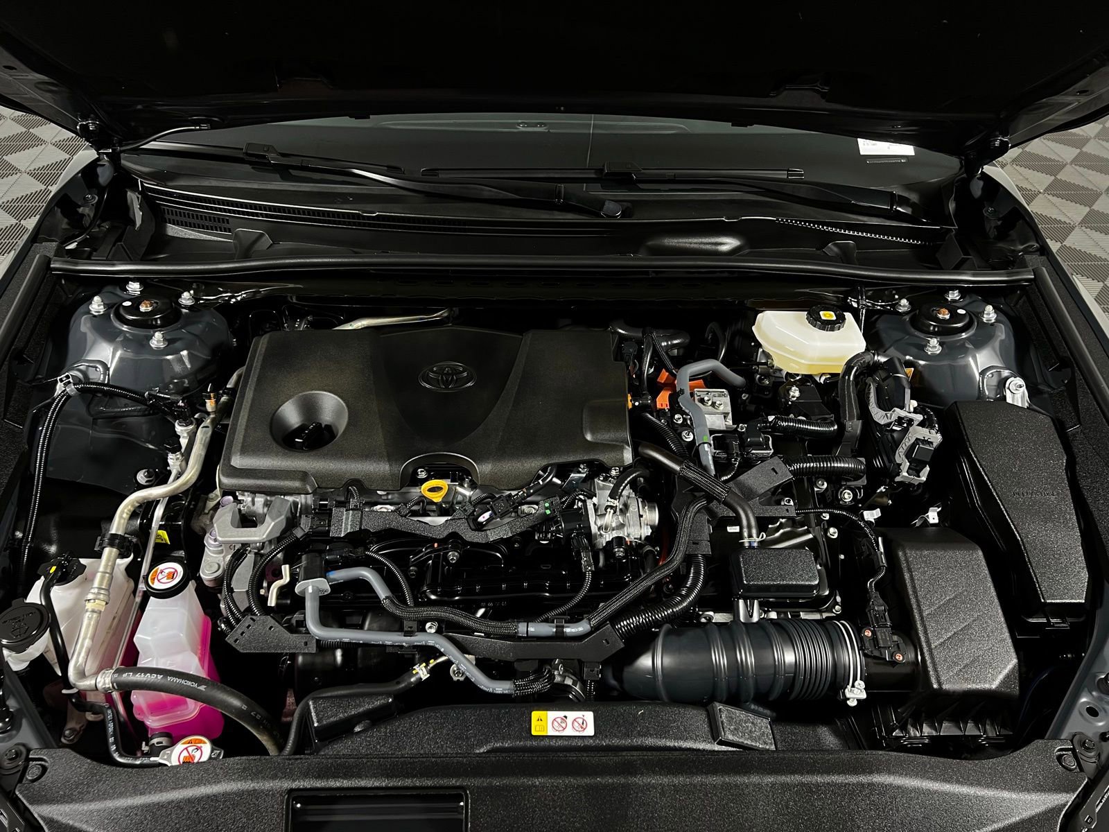 Certified 2025 Toyota Camry LE image 9