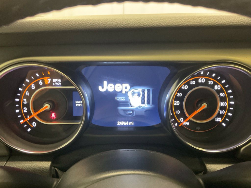 Used 2021 Jeep Gladiator Sport AWD/4WD image 14