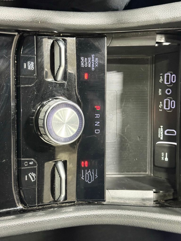 Used 2023 Jeep Grand Cherokee Overland w/ Advanced Protech Group III image 24