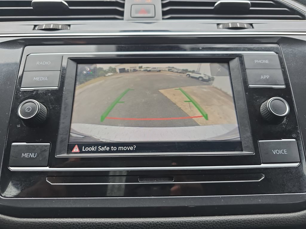 Used 2022 Volkswagen Tiguan S FWD image 19