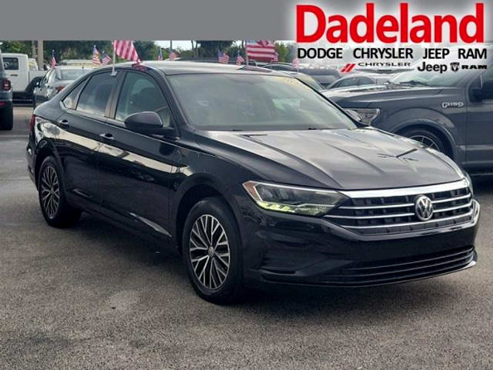 Used 2020 Volkswagen Jetta SE w/ SE Cold Weather Package