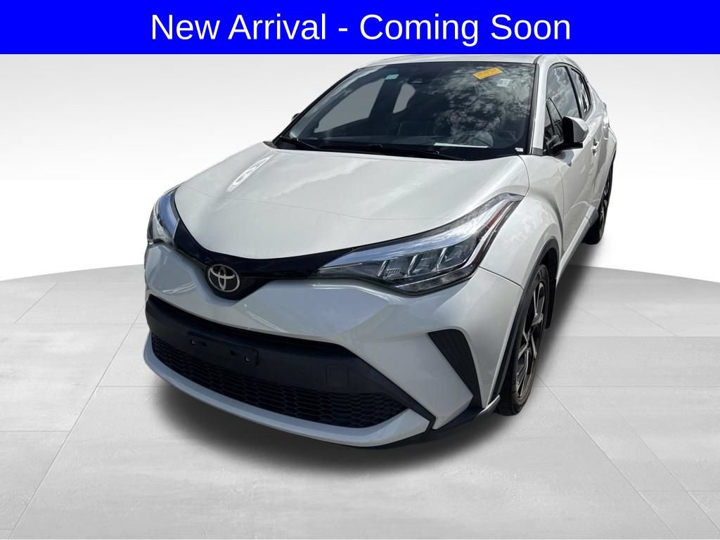 Used 2021 Toyota C-HR XLE FWD image 1