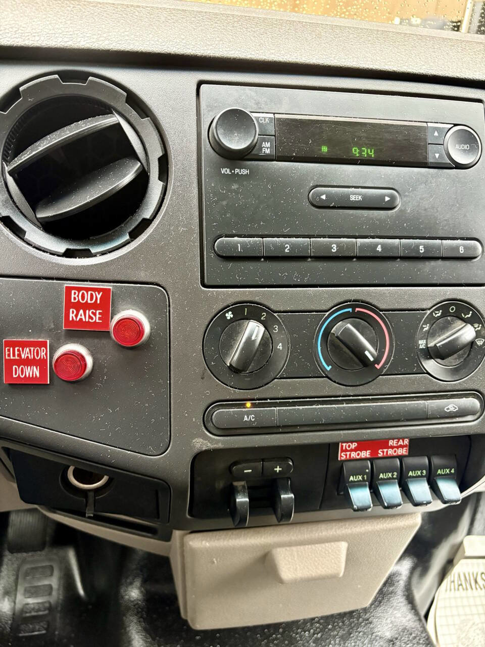 Used 2009 Ford F450 2WD Regular Cab Super Duty image 17