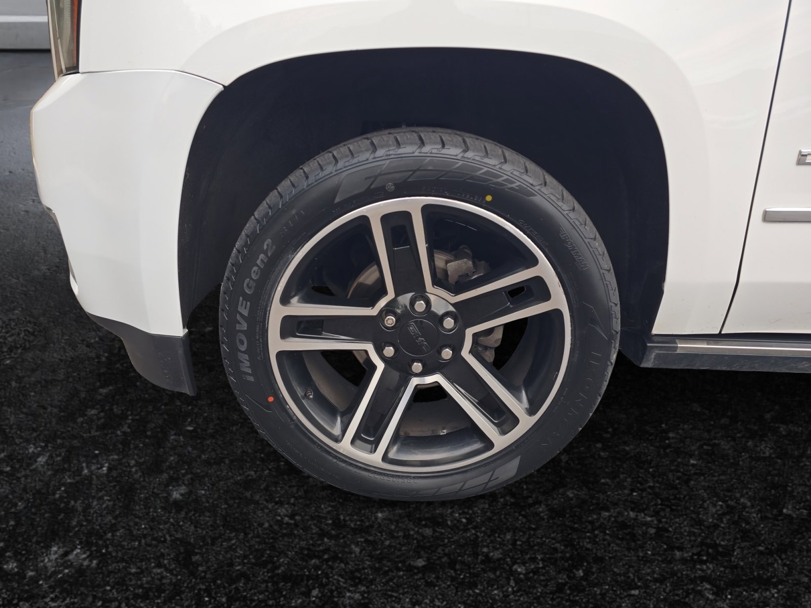 Used 2016 GMC Yukon Denali w/ Open Road Package image 9