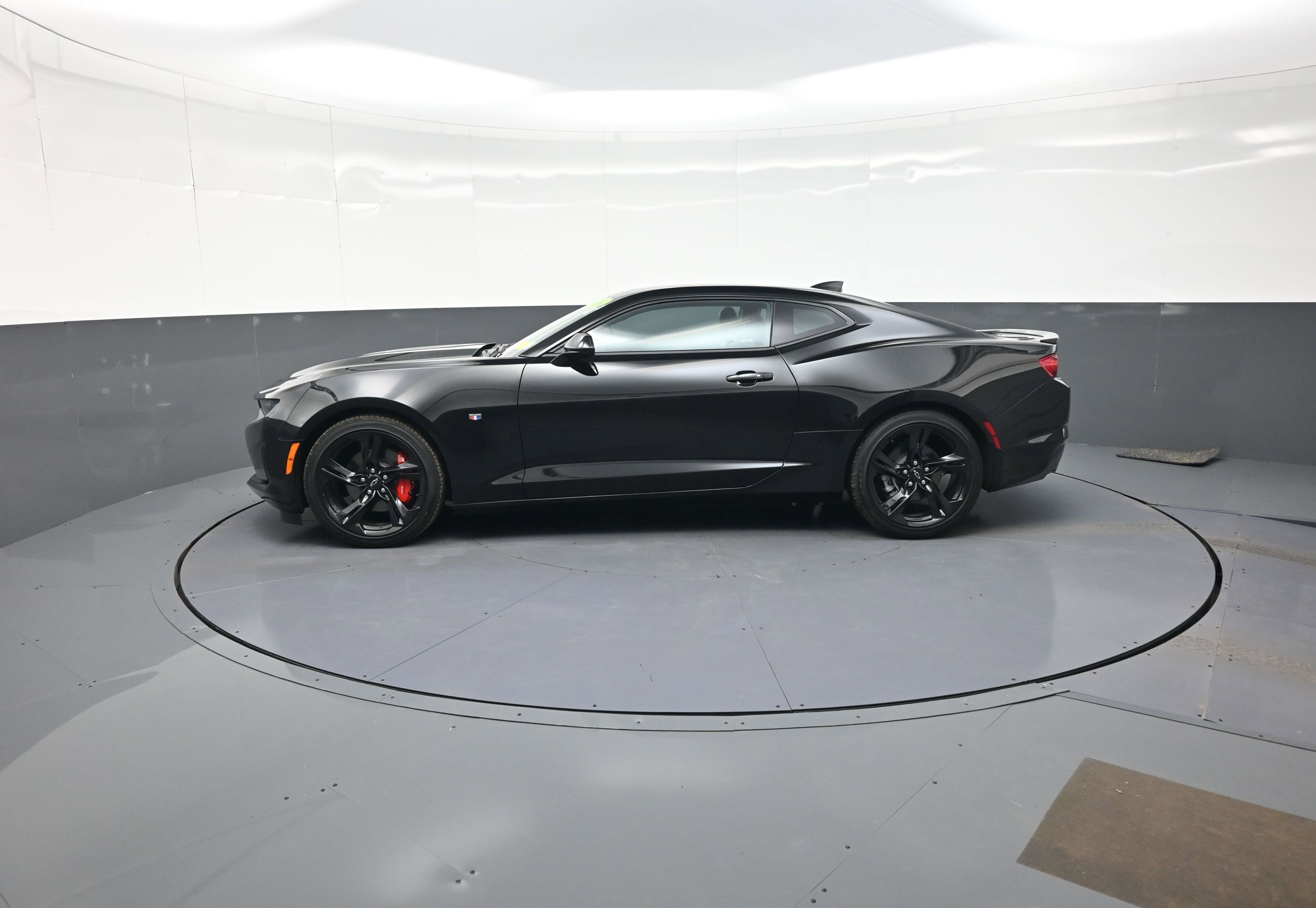 Used 2024 Chevrolet Camaro LT image 6