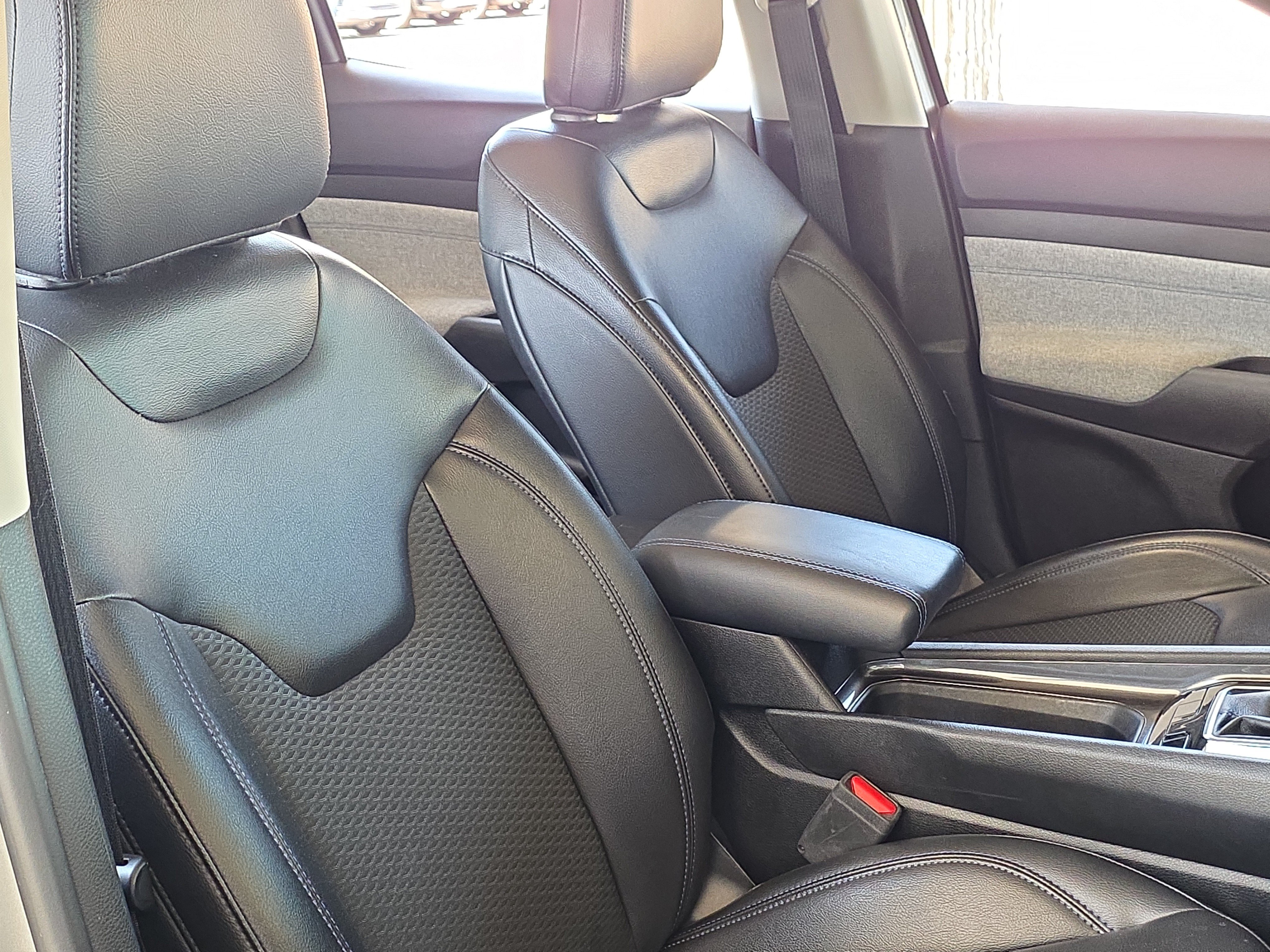 Used 2022 Jeep Compass Latitude FWD image 25